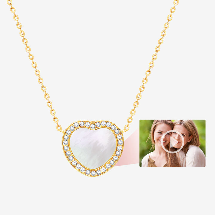 قلادة توتوو ميموري الذكية على شكل قلب (فضة مطلية بالذهب الأبيض عيار 18 قيراطًا وصدف)
